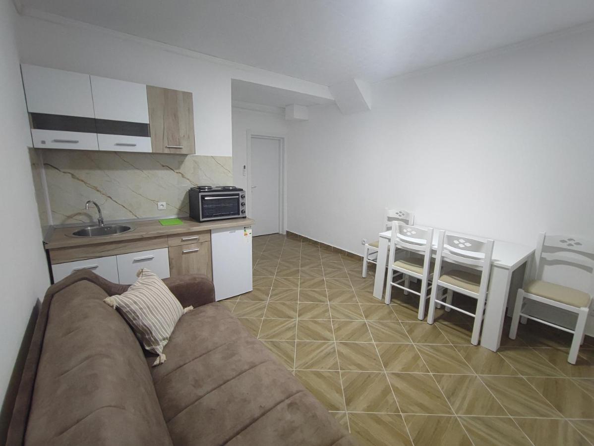 Hidden Villa Apartments 코토르 외부 사진