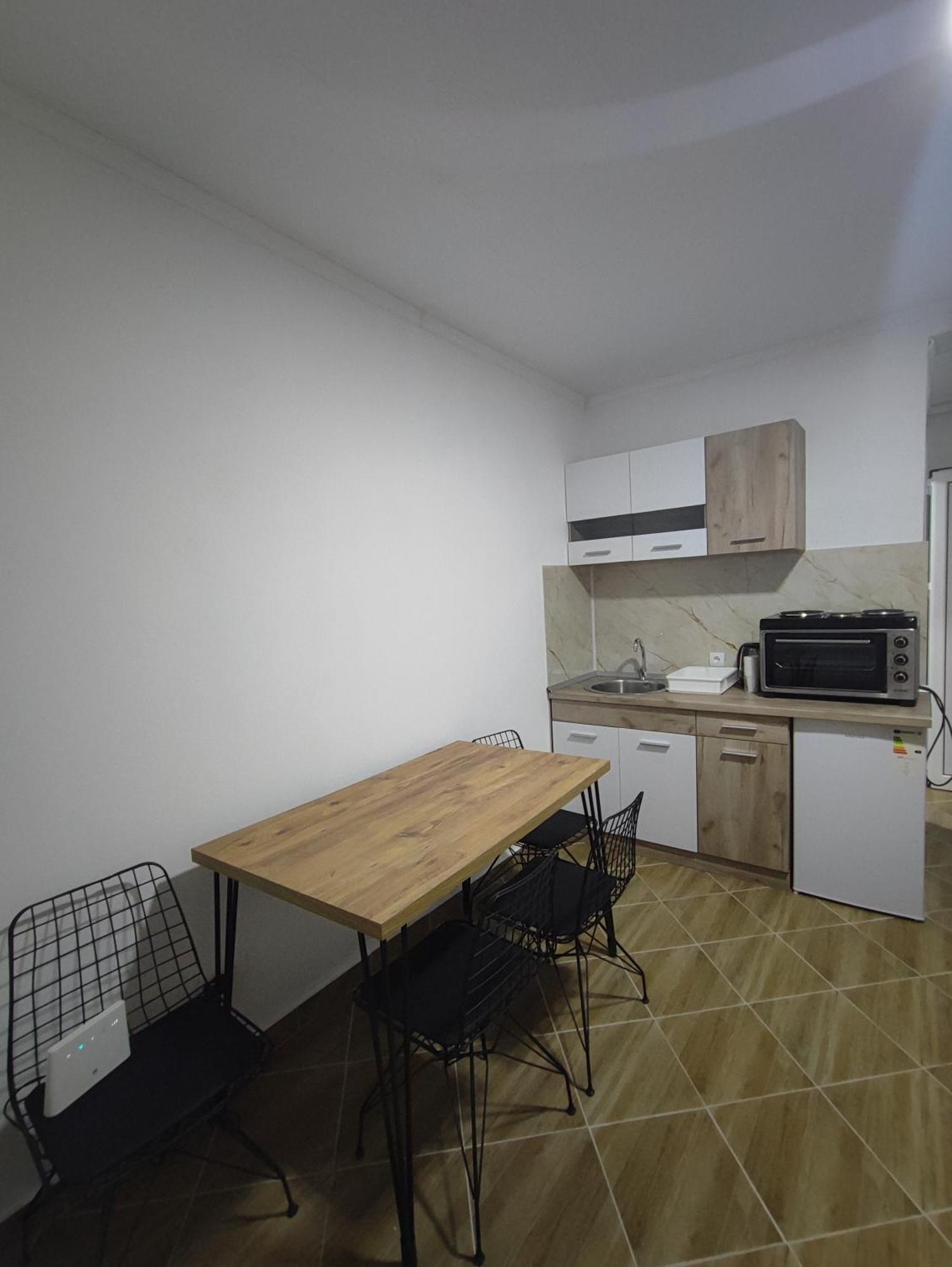 Hidden Villa Apartments 코토르 외부 사진